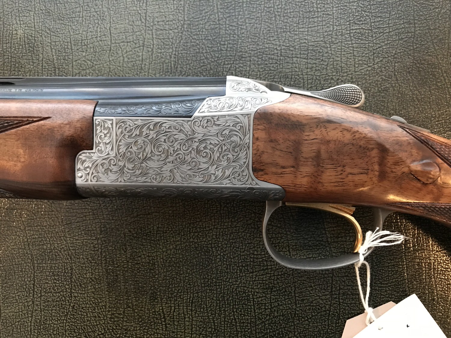 Browning B725
