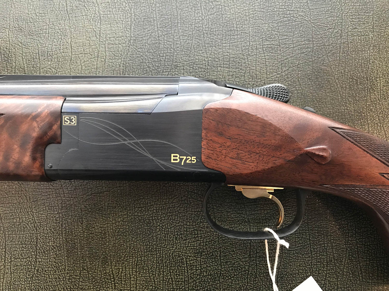 Browning B725