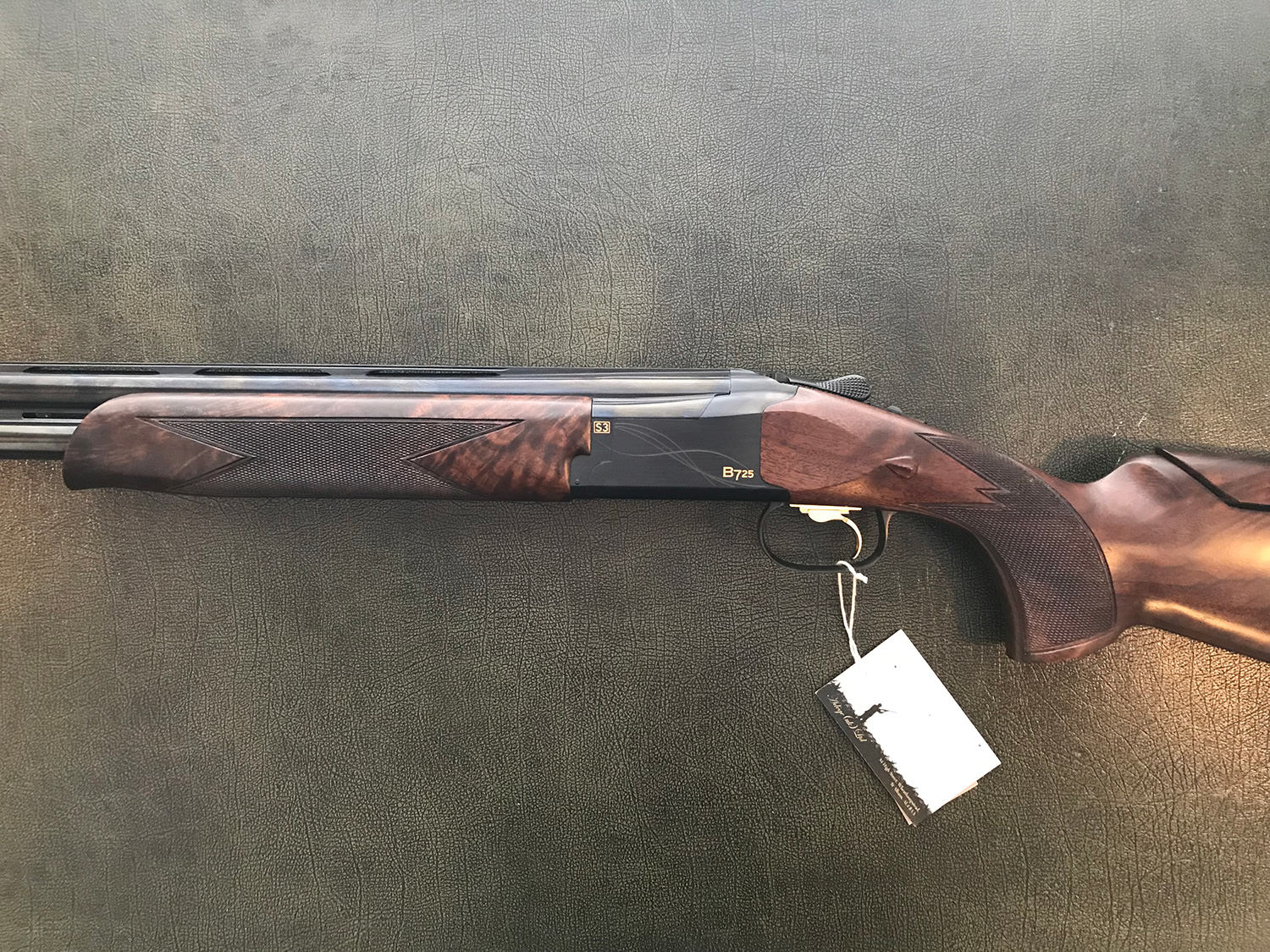 Browning B725