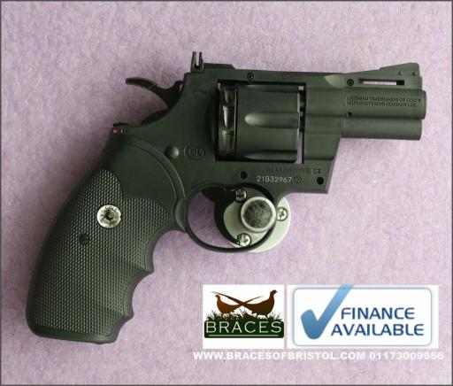 Firearm: Umarex Colt Python black