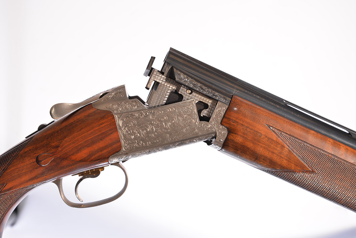Browning B725