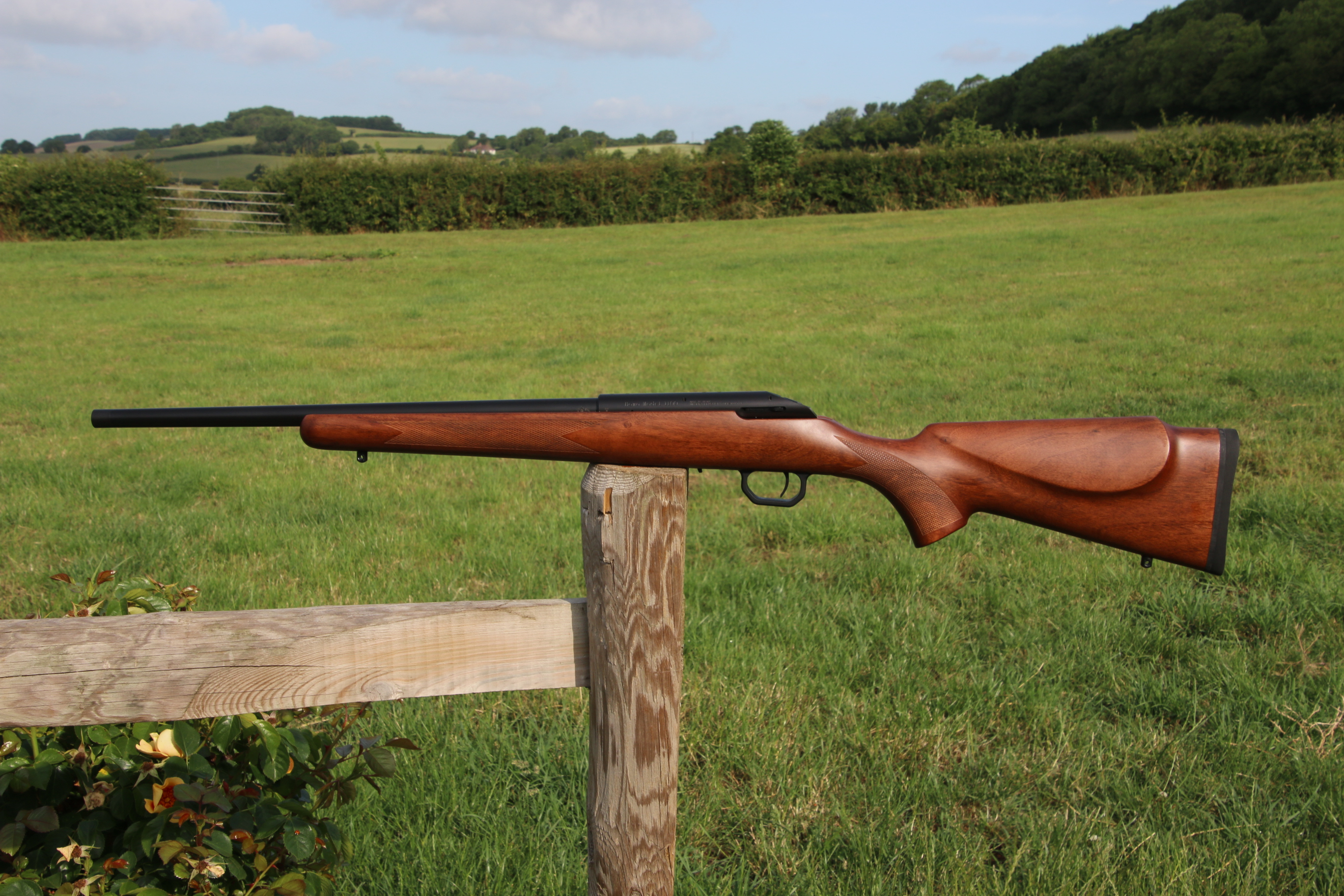 Howa M1100