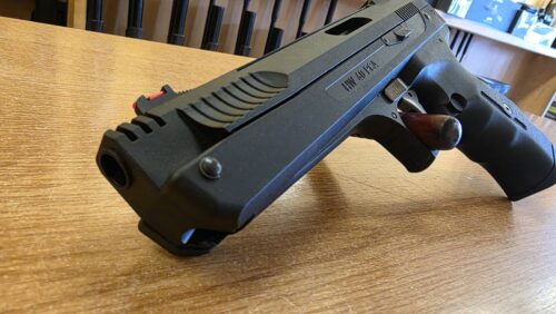 DEFAULT_GUN