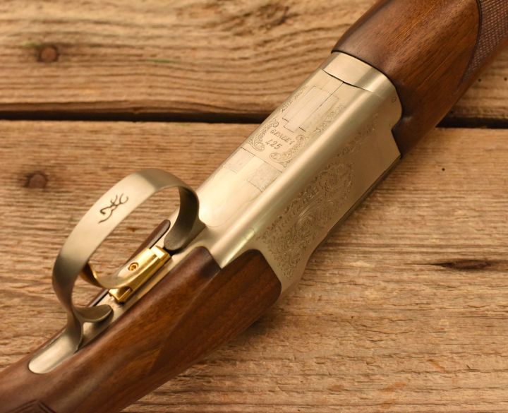 Browning B425