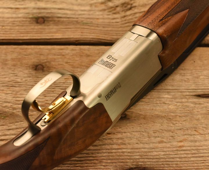 Browning B725