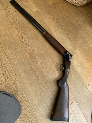 Firearm: Beretta 682 
