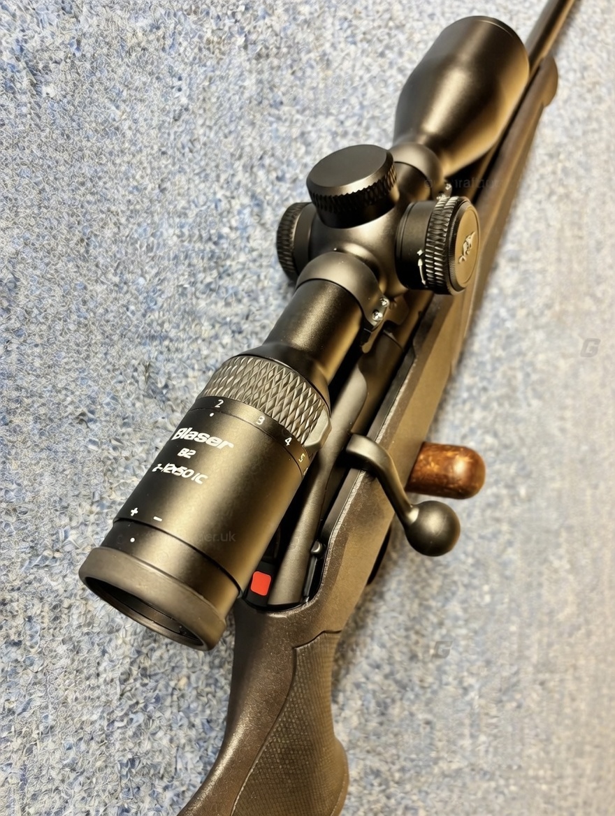 Blaser R8