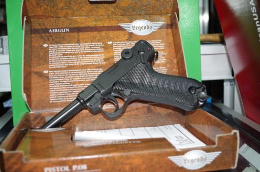 Firearm: Walther P08 