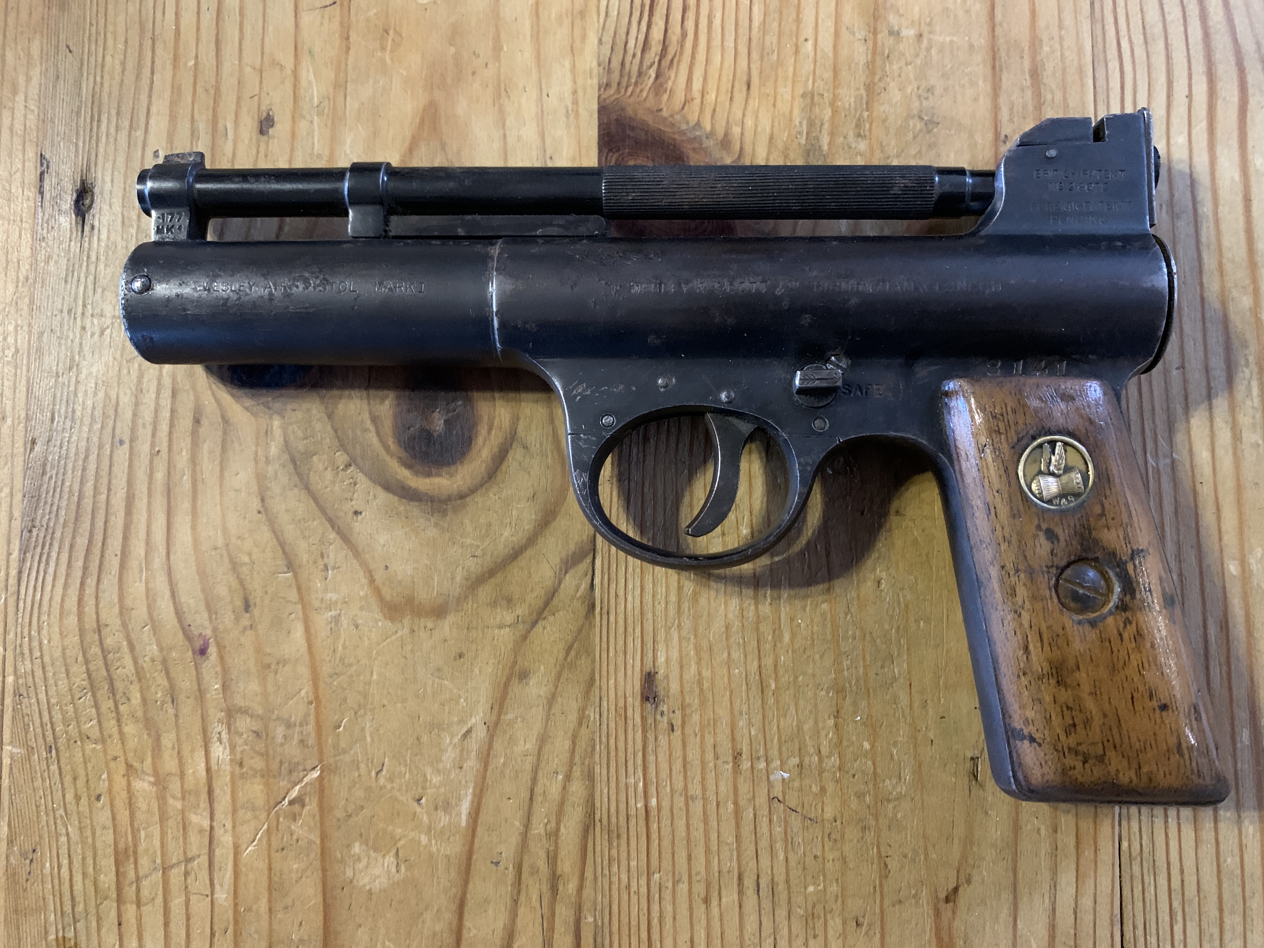 Webley Mk I