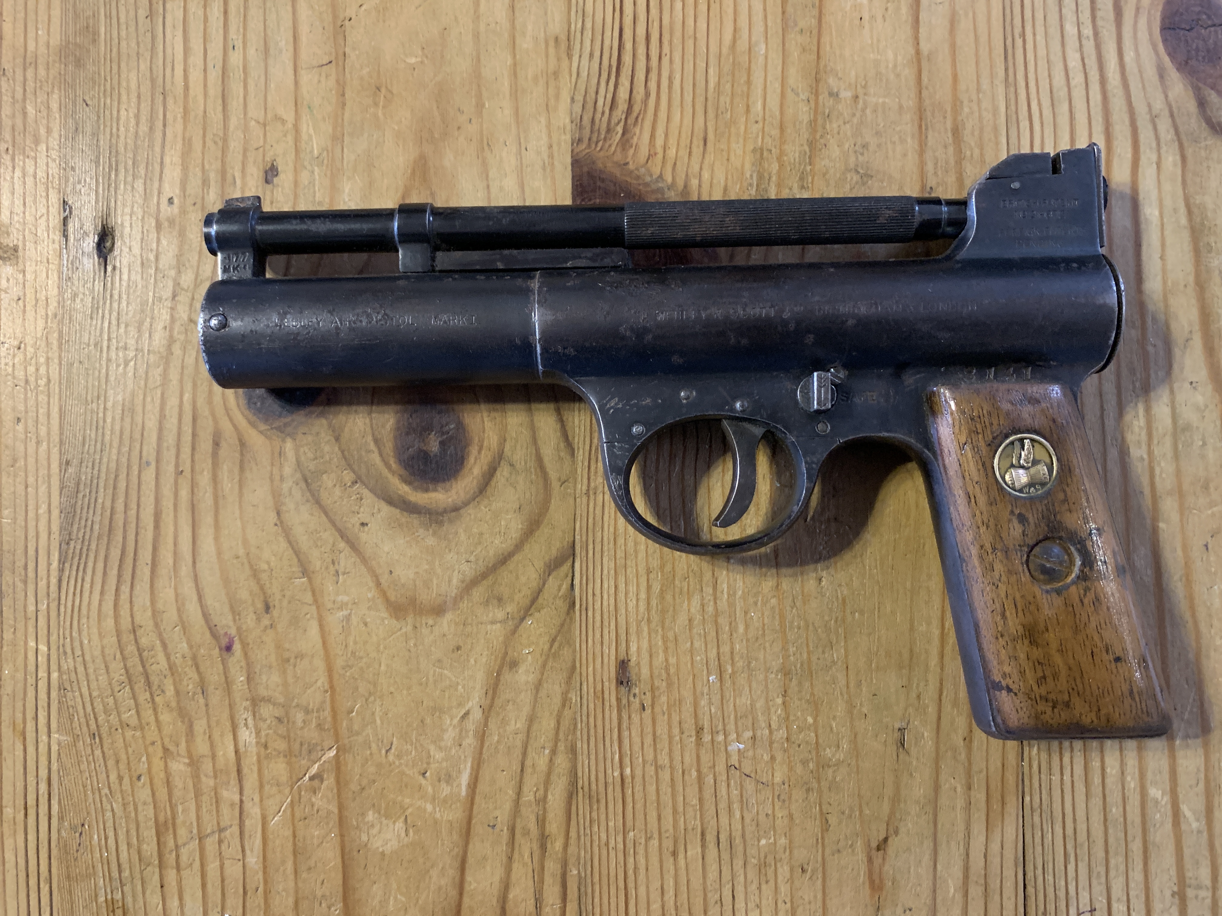 Webley Mk I