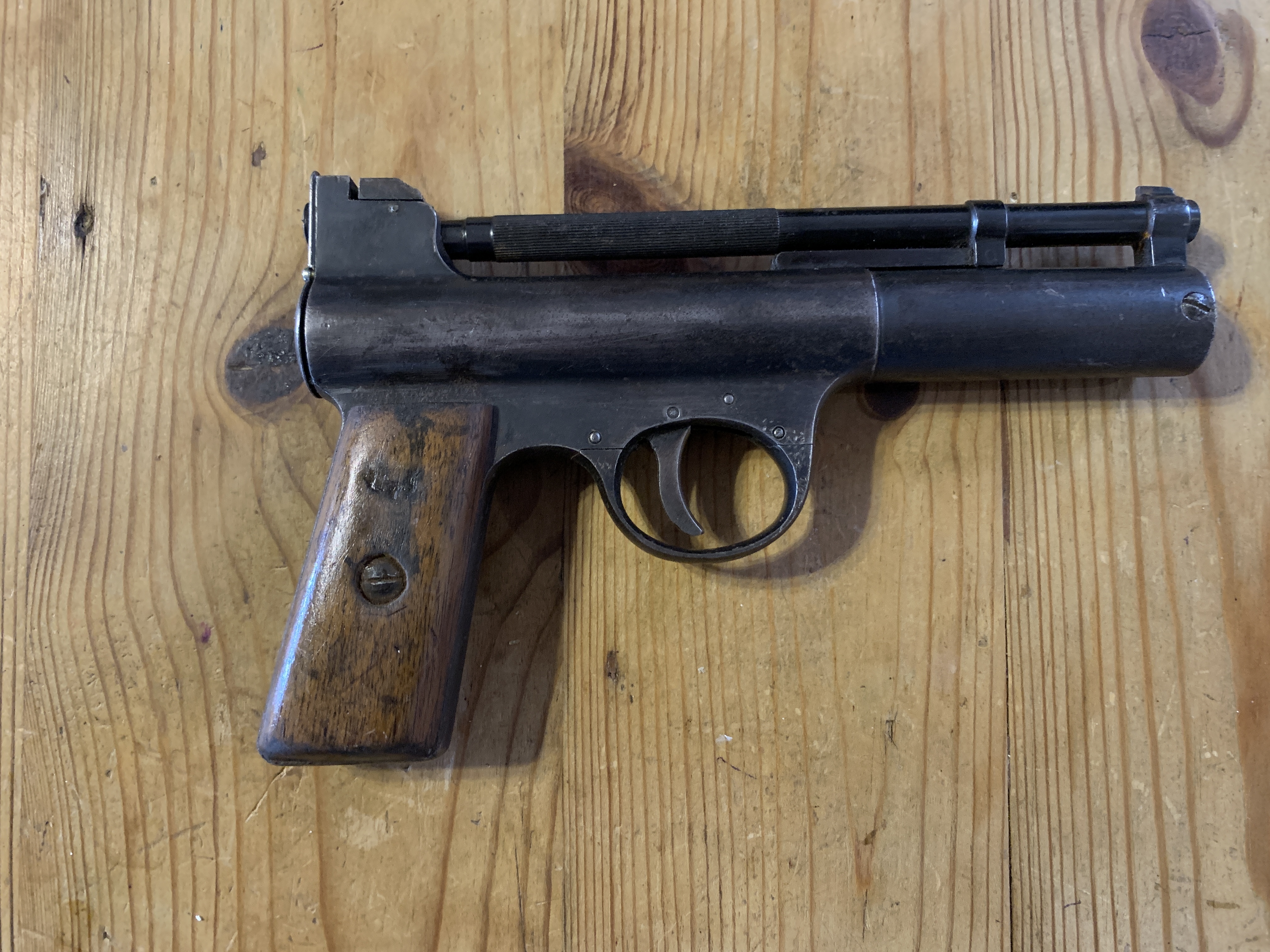 Webley Mk I
