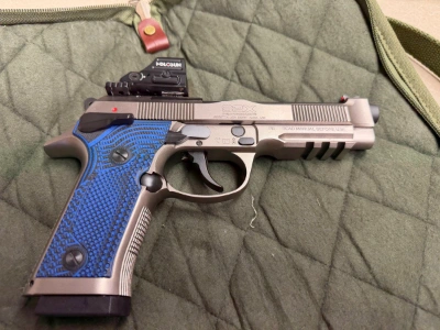 Firearm: Beretta 92XI SAO GARA 9mm 