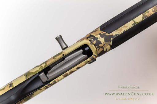 Firearm: Browning Maxus 2 Camo AURIC