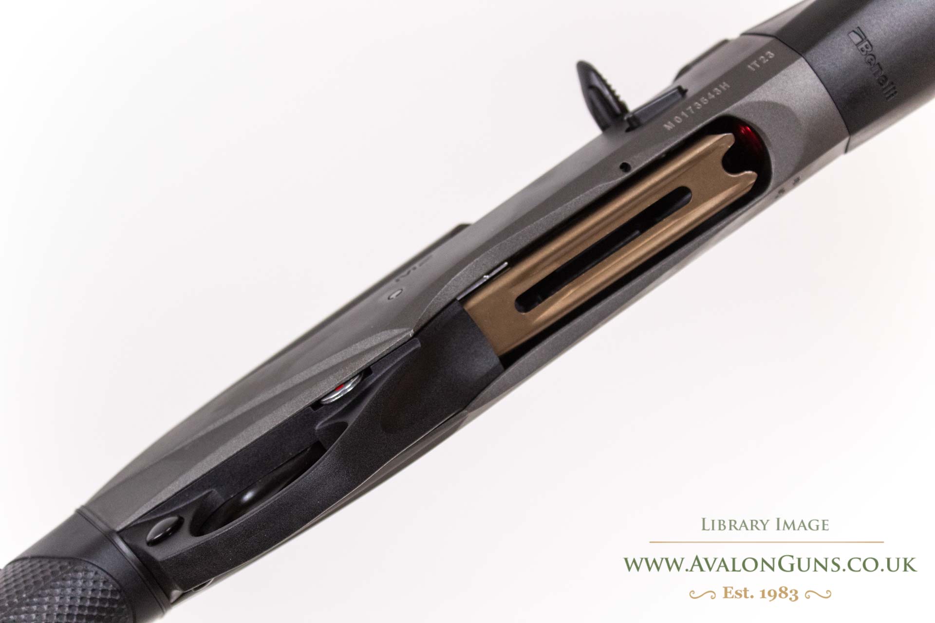 Benelli M2