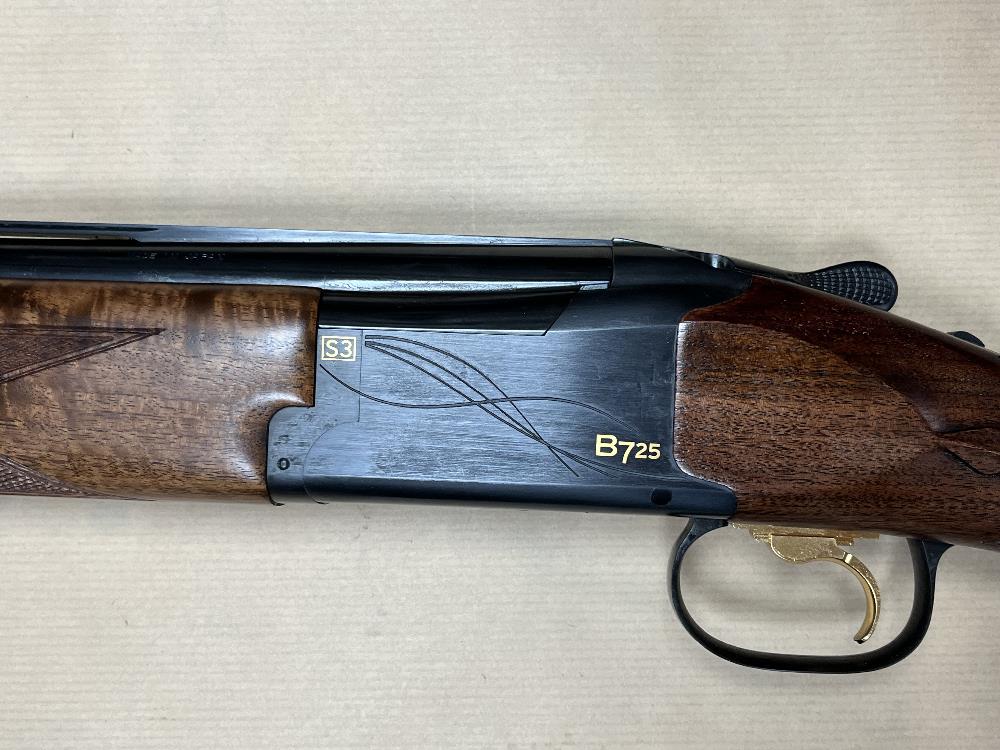 Browning B725