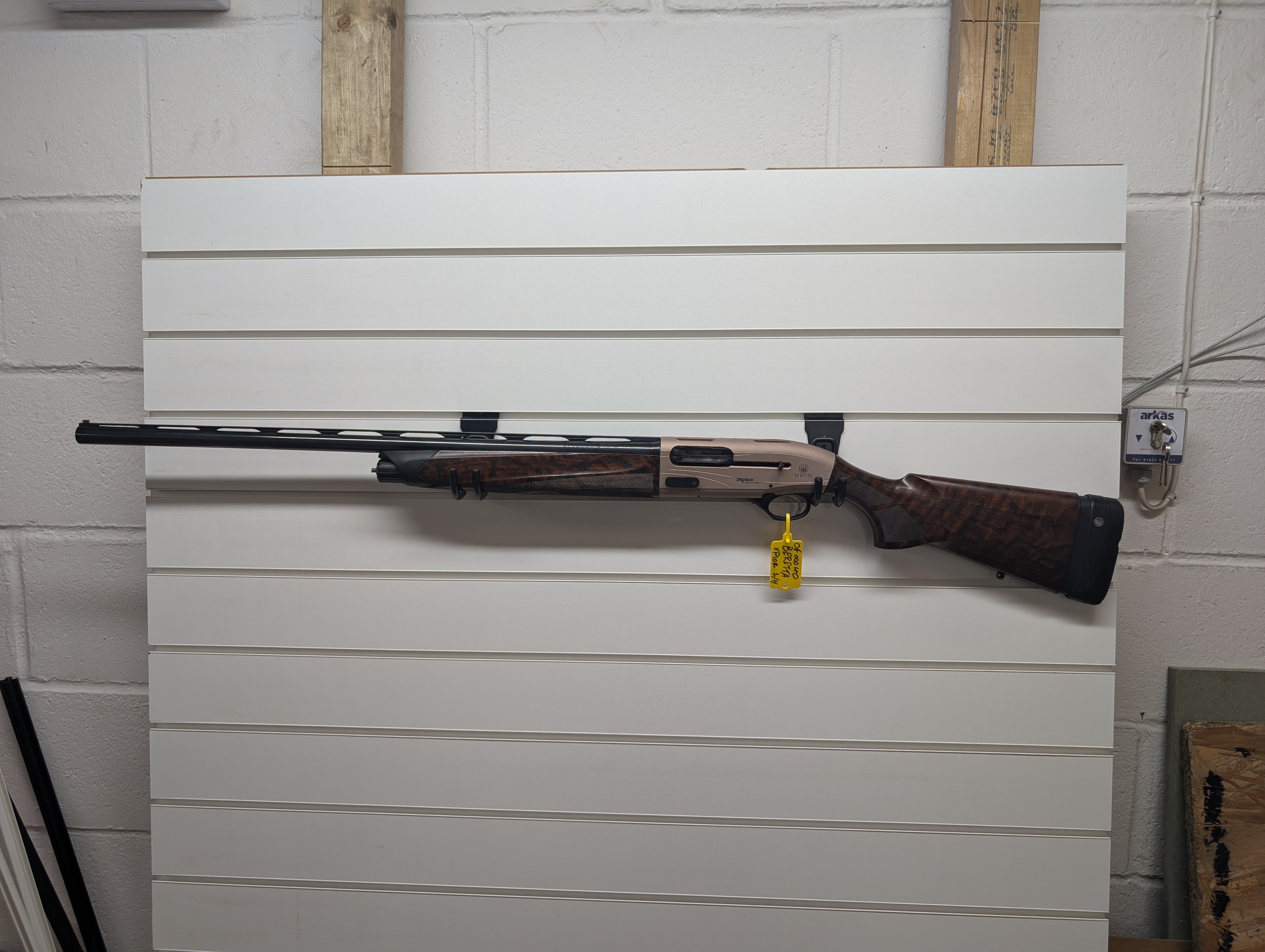 Beretta A400