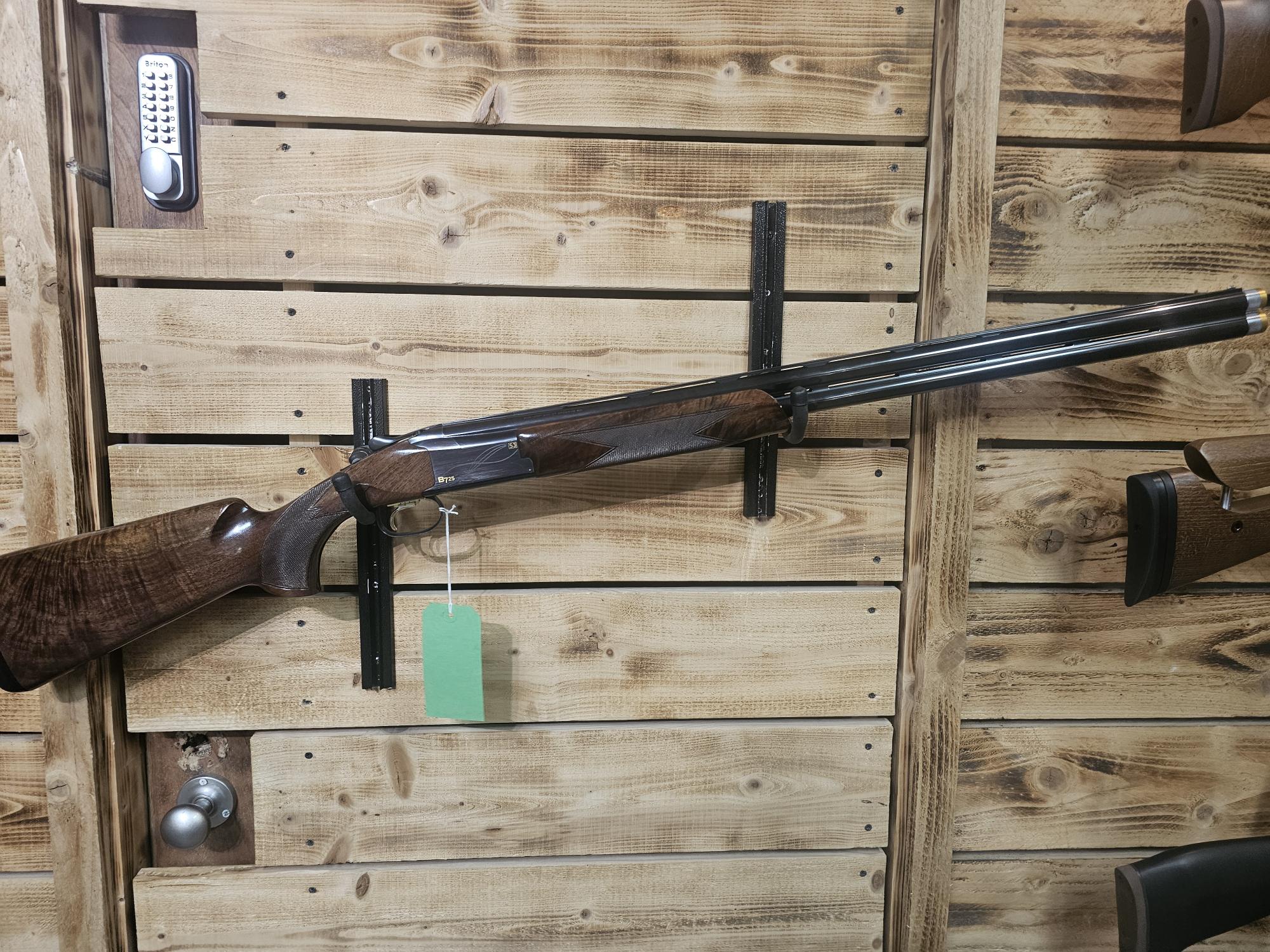 Browning B725