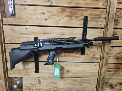 Firearm: Weihrauch HW 100 BP