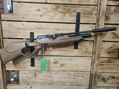 Firearm: Weihrauch HW 100 KT
