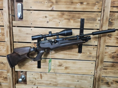 Firearm: Weihrauch HW 100 KT