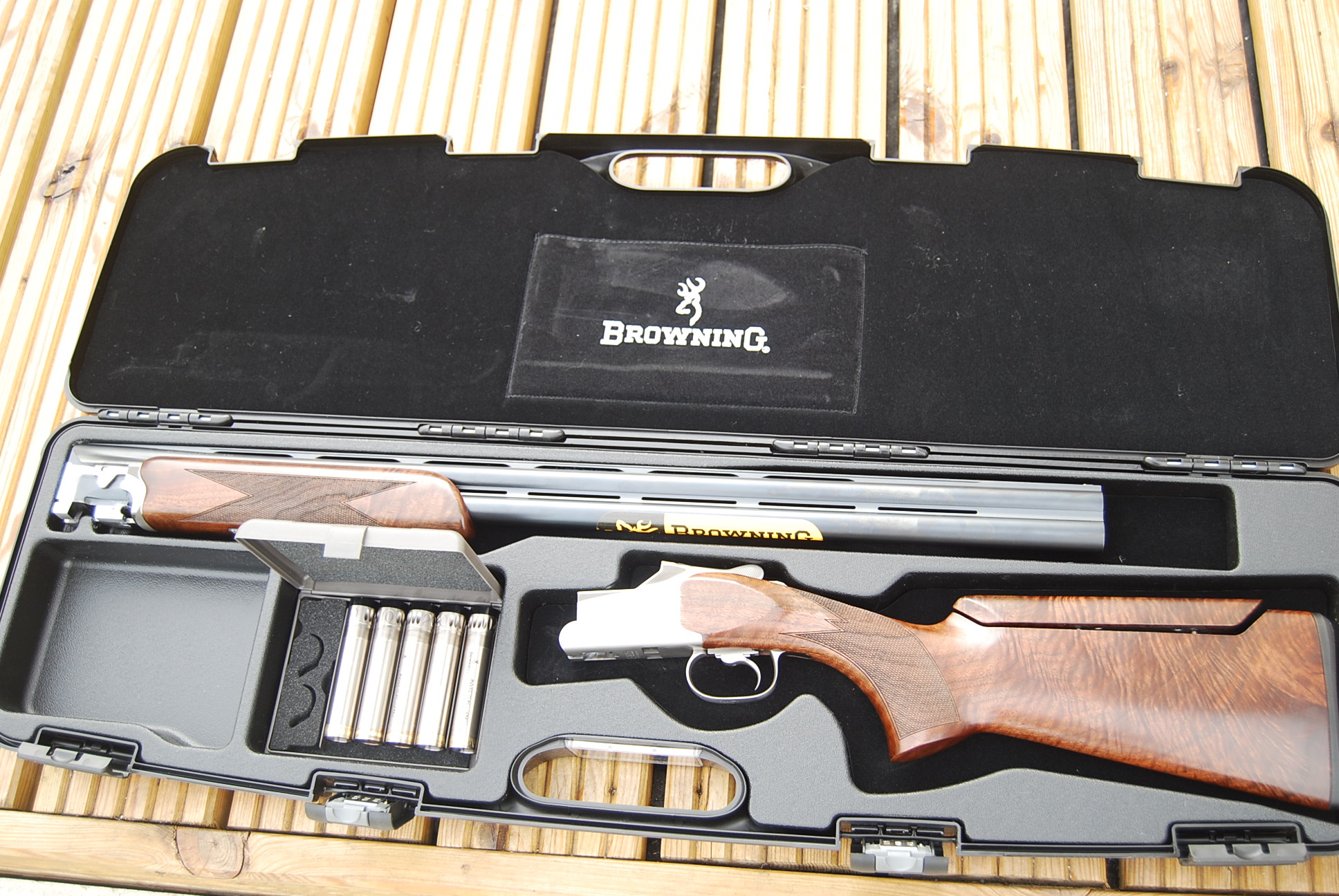 Browning B825