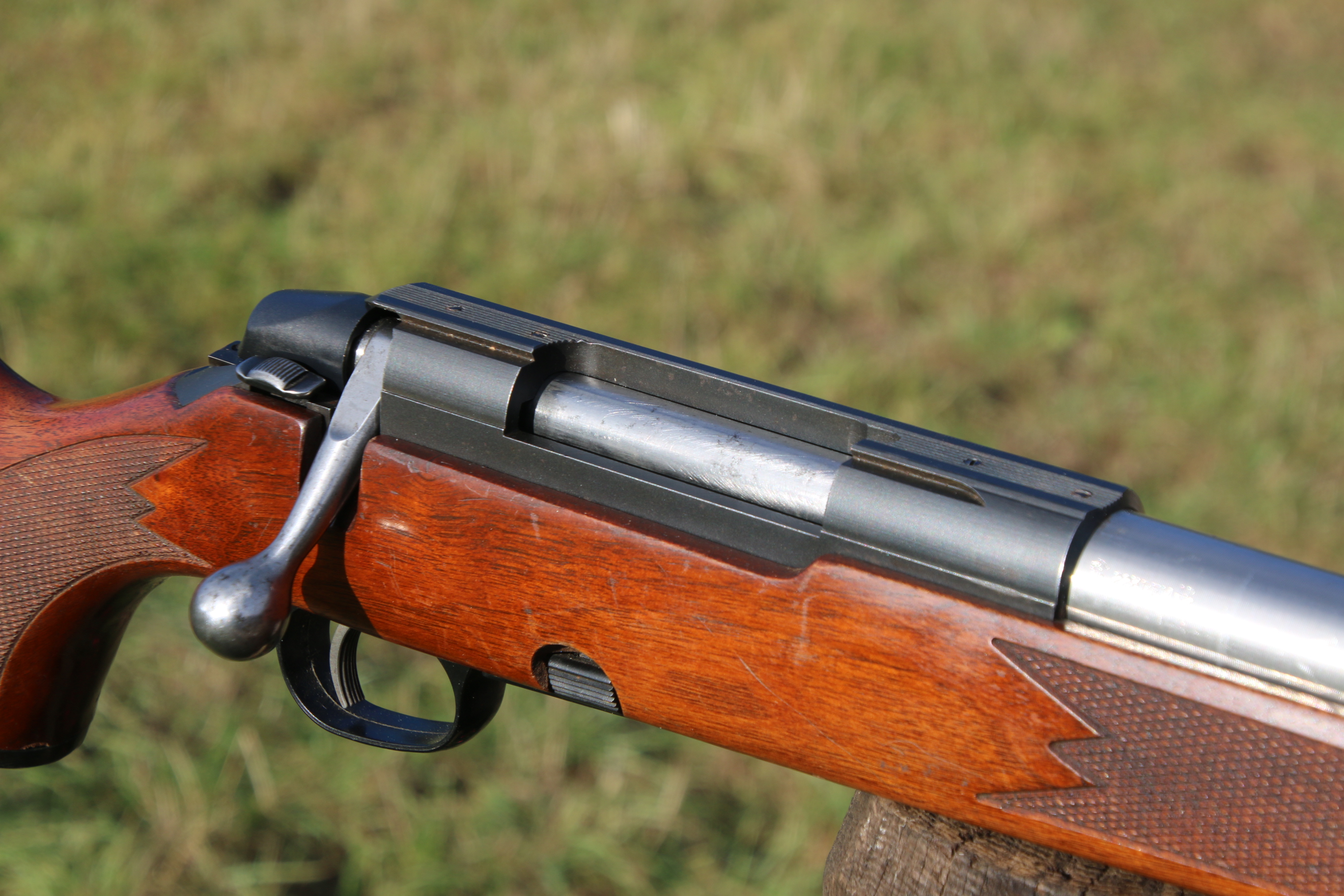 Tikka M558